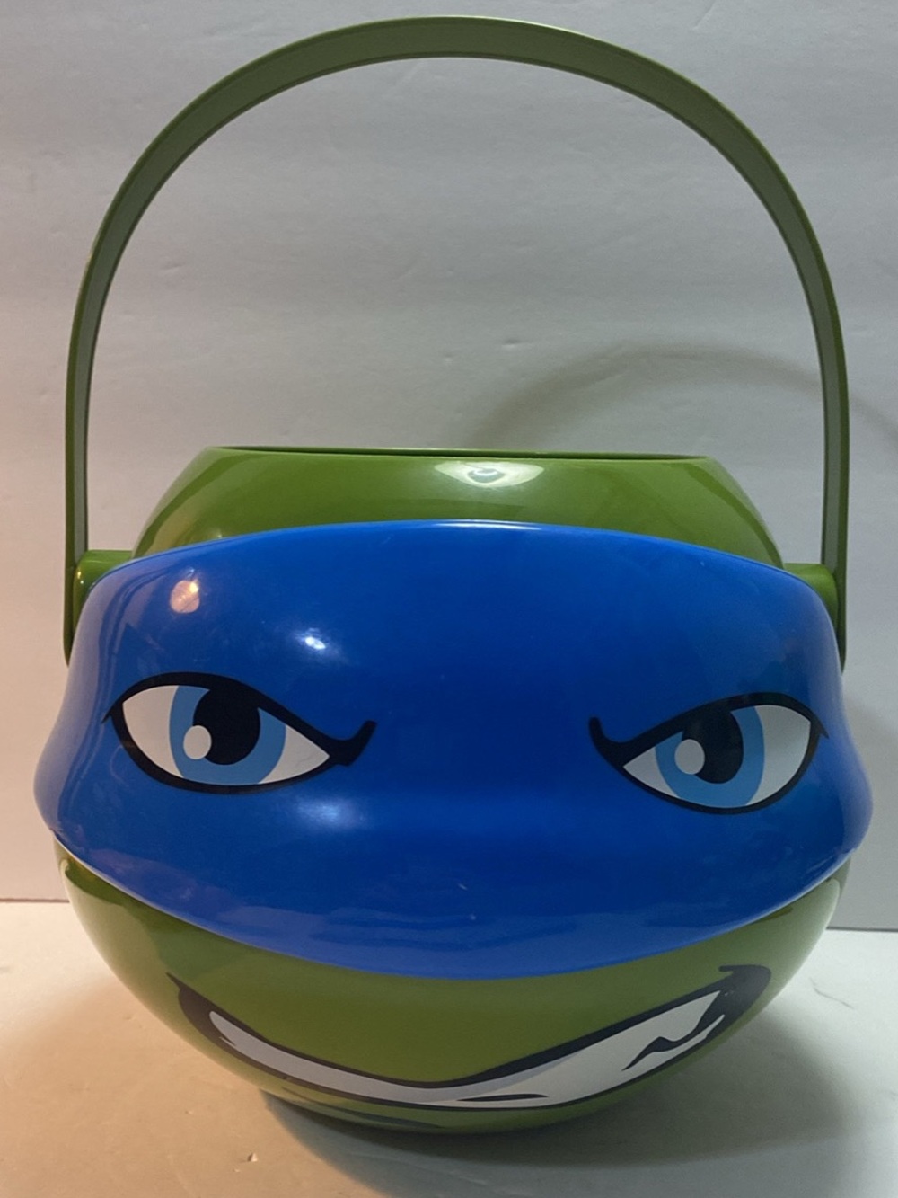 2015 TMNT Leonardo Halloween candy bucket